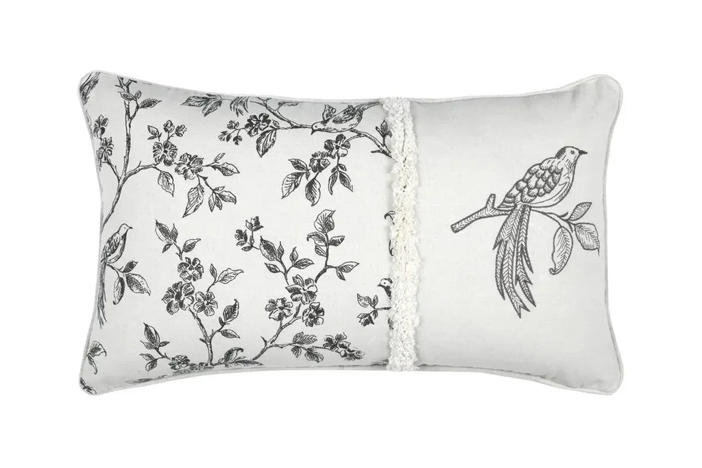 Coussin Clarine Écru 30x50 cm: Touche de Douceur et Élégance - Maison Étoffes & Co